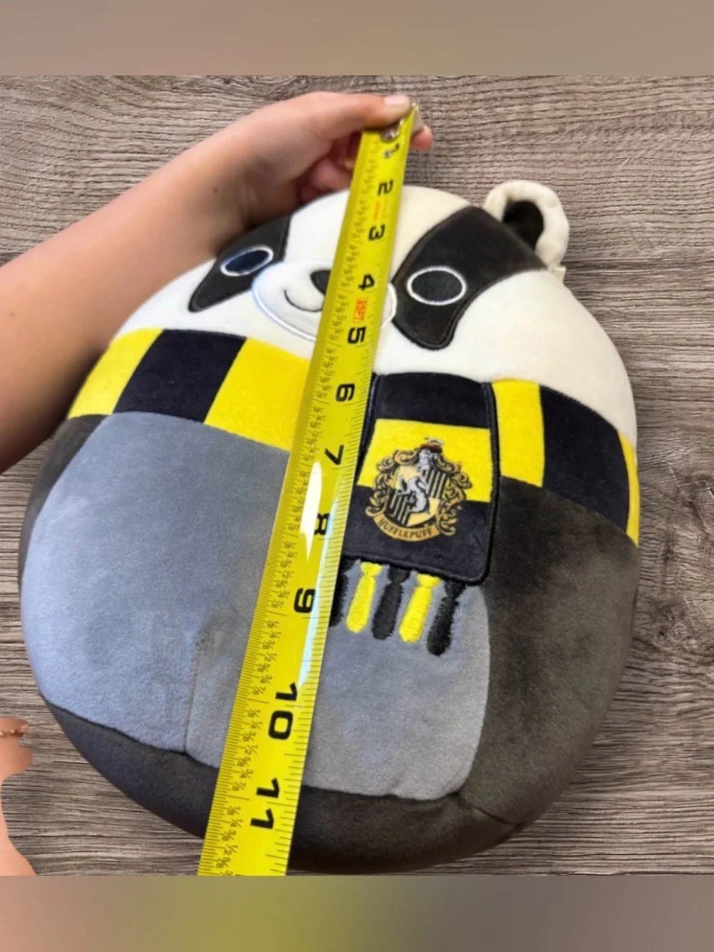 Squishmallow Harry Potter Hufflepuff Badger 10